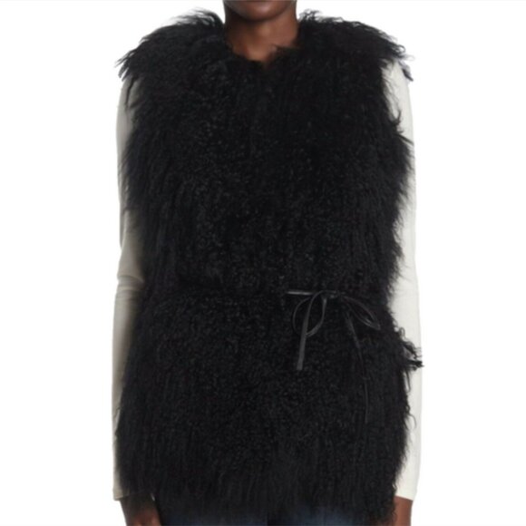 UGG Abbey Mongolian Shearling Vest - Picture 2 of 5